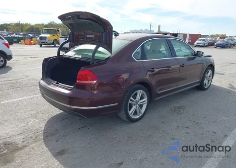 2013 Volkswagen Passat 2.0L Tdi Se z USA, uszkodzony, nr VIN 1VWBN7A36DC034960